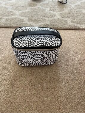 Black and White Heart Print makeup bag.